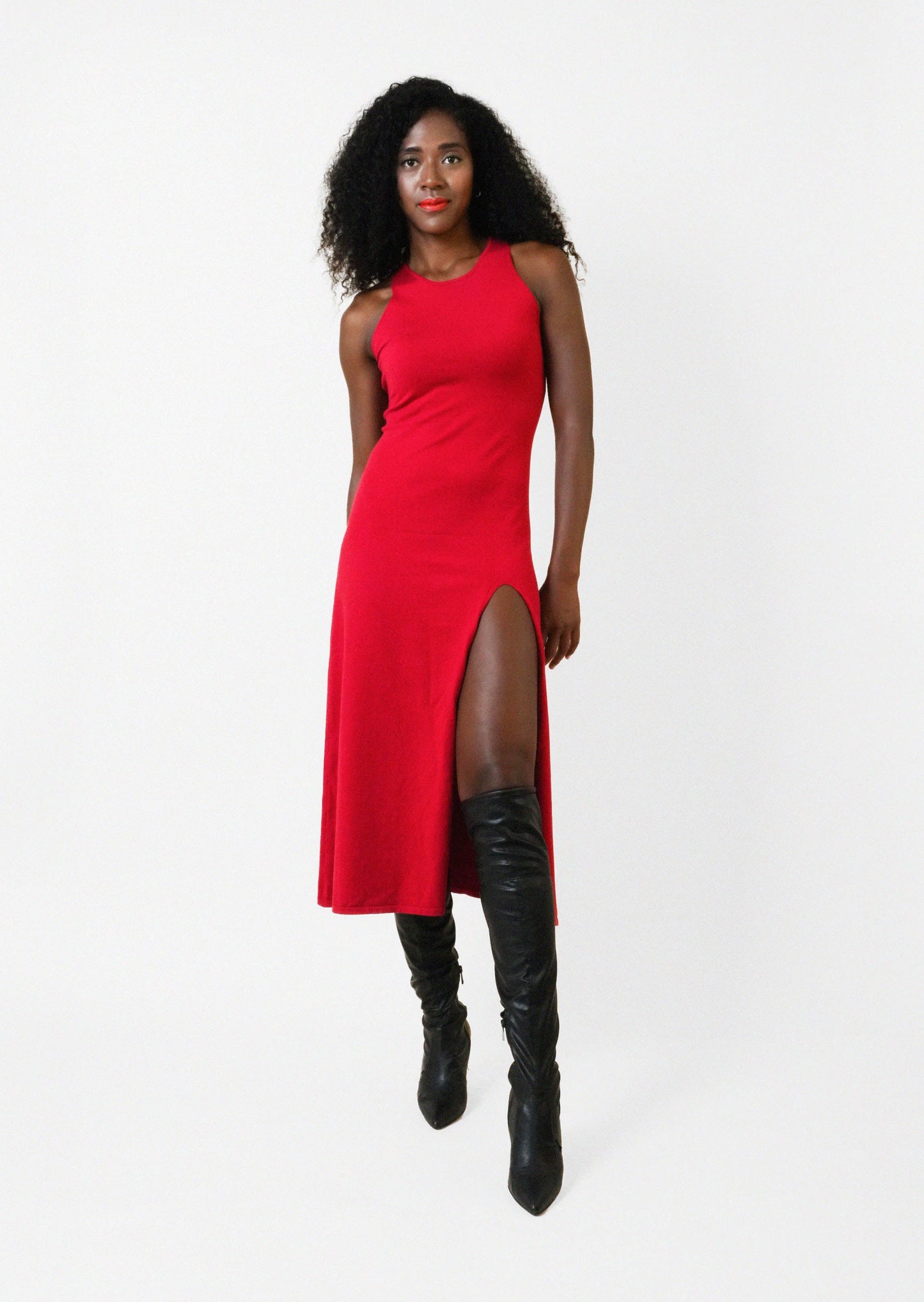 KELLY VERY HIGH SLIT KNIT DRESS IN SCARLET RED