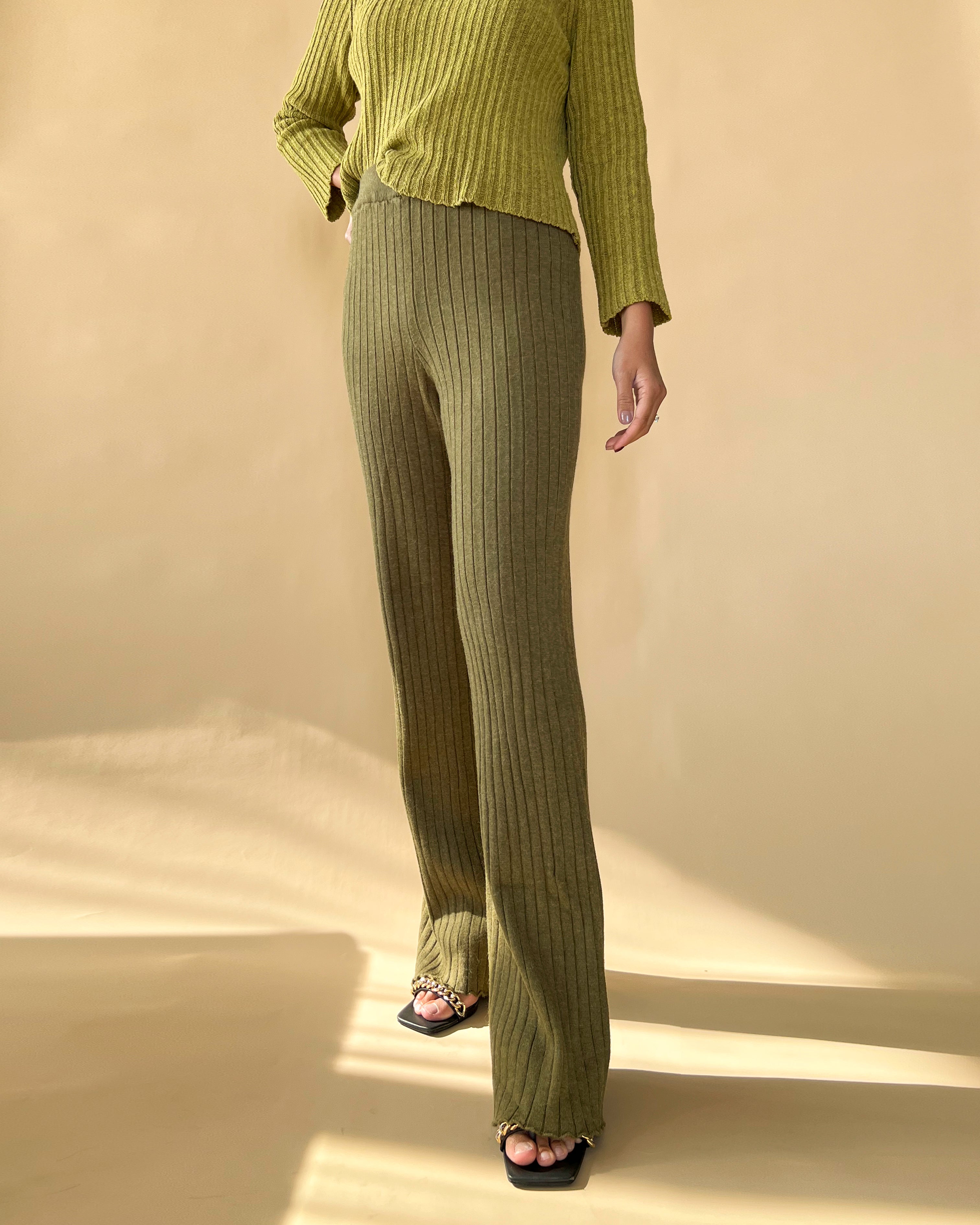 RIBBED KNITTED CASHMERE WIDE LEG LOUNGE PANTS OLIVE GREEN