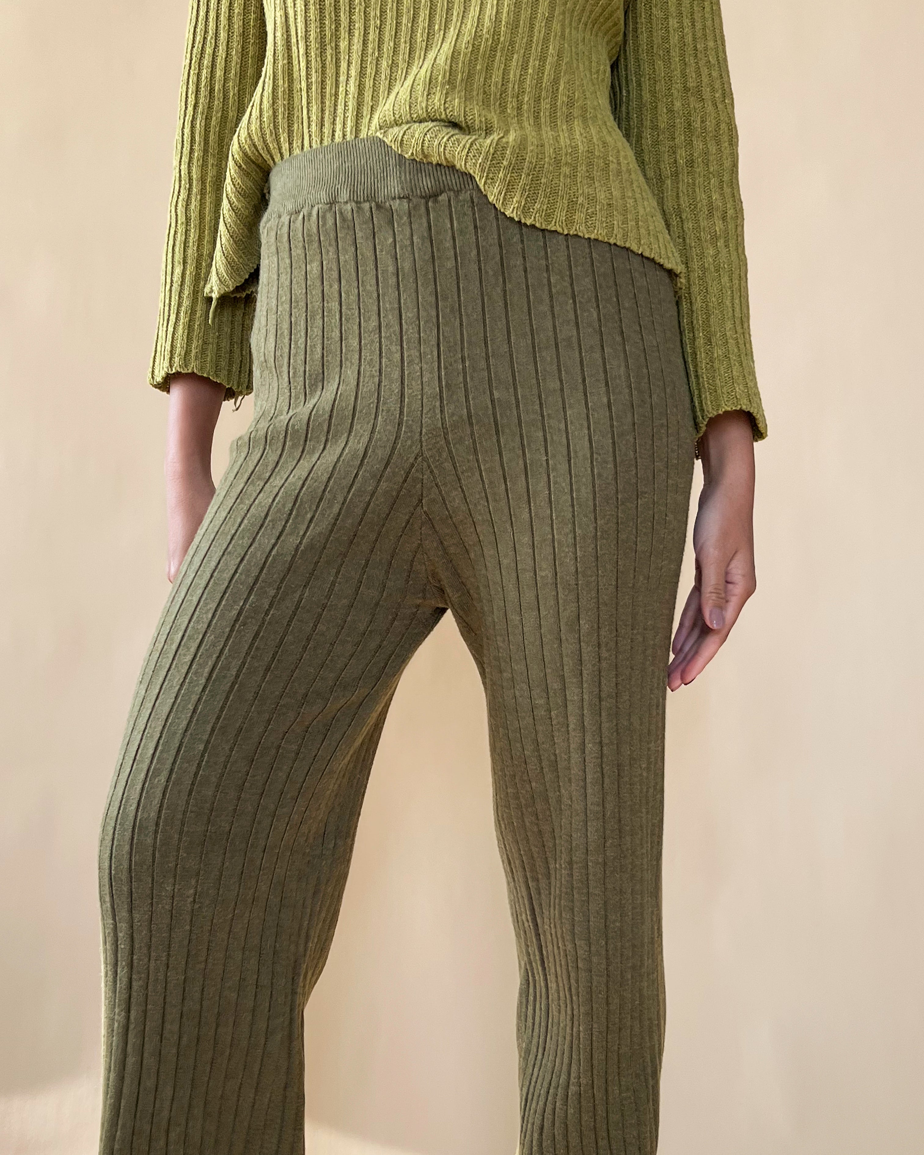 RIBBED KNITTED CASHMERE WIDE LEG LOUNGE PANTS OLIVE GREEN