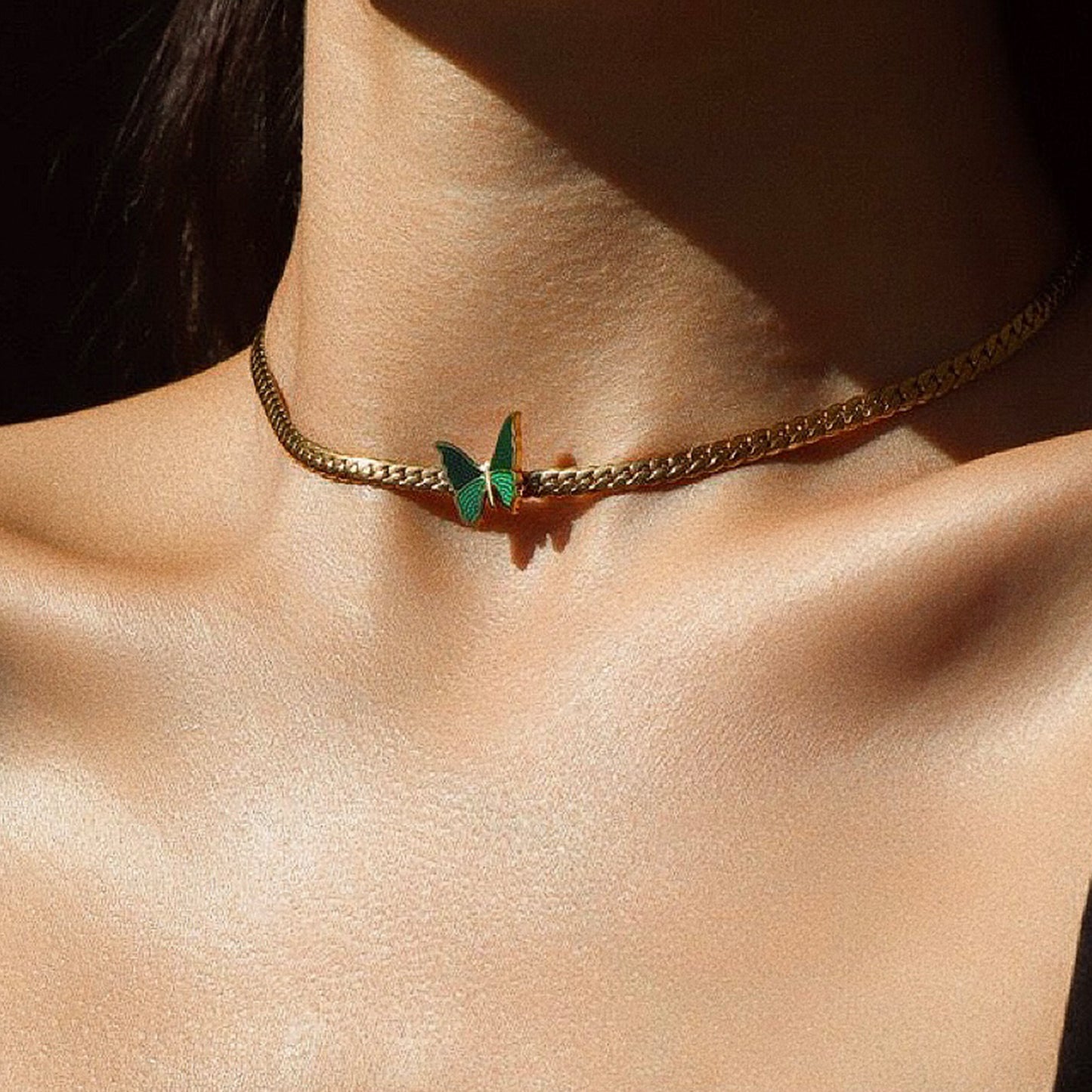 GOLD PLATED BUTTERFLY CHOKER STYLE NECKLACE